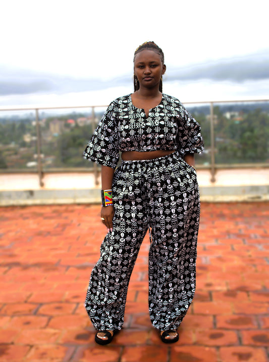 Monochrome Cowry Wide-Leg Two-Piece Set