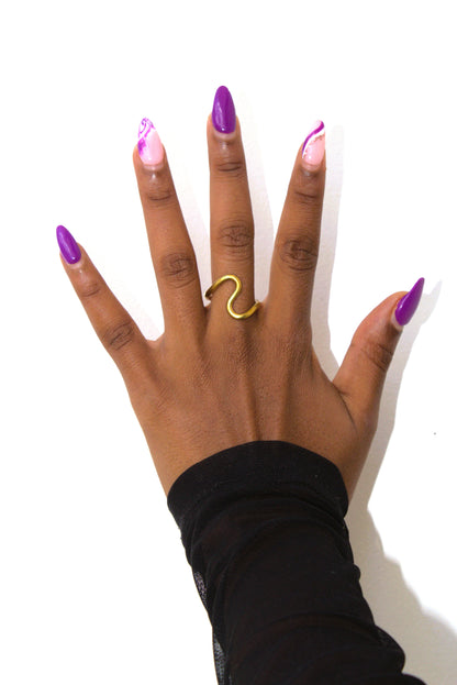 Signature Fluid Geometry Rings